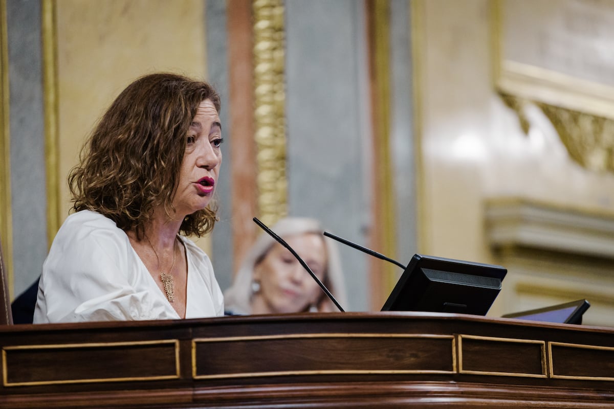 Armengol réprimande un député de Vox pour avoir fait référence aux hommes par leur nom de famille et à Ester Muñoz par son prénom