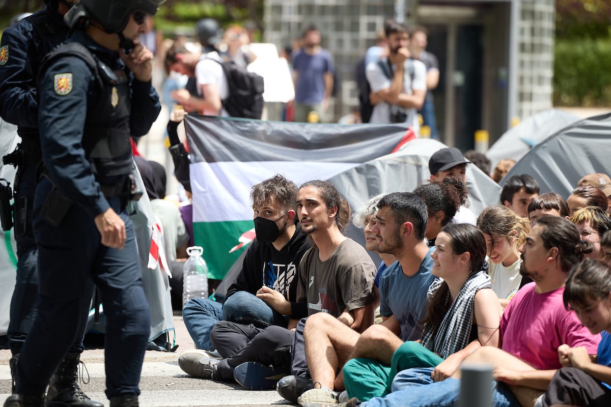 Ayuso rectifie et réduit les amendes maximales imposées aux étudiants universitaires d'un million à 300 000 euros pour atteinte à la liberté d'expression