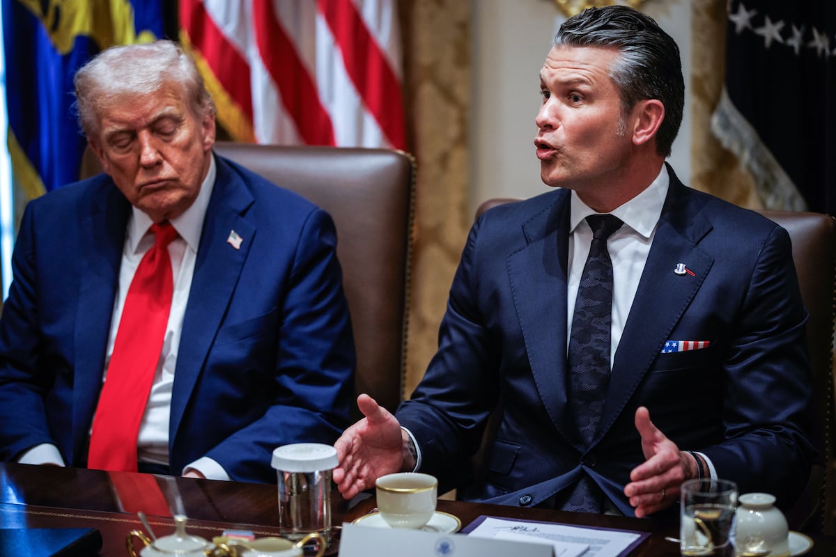 Des médias tels que CNN, « The New York Times » et « Associated Press » rejettent la nouvelle politique restrictive du ministère de la Défense des États-Unis.