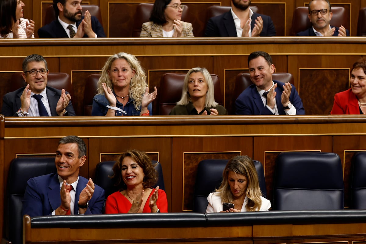 Journée politique du 8 octobre 2025 | Junts soutient Puente et assure que l'accord de Podemos avec le gouvernement sur El Prat « n'est pas valable »