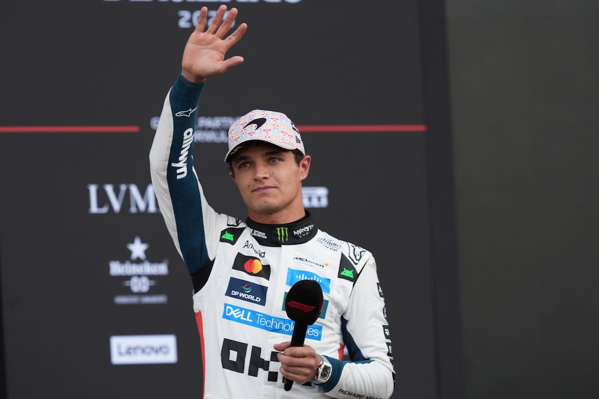 Les Ferrari accompagnent Norris