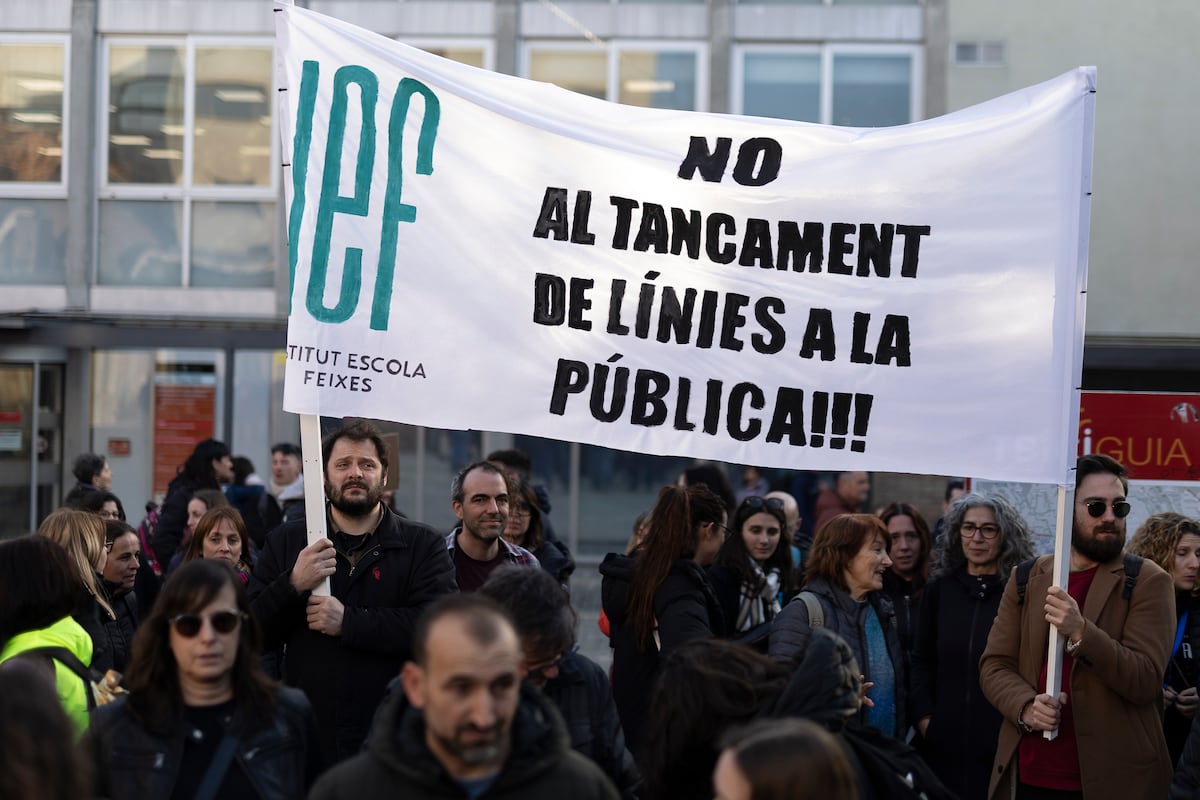 Les associations publiques de familles demandent à l’Éducation de fermer 129 salles de classe subventionnées en raison d’une « offre excédentaire »