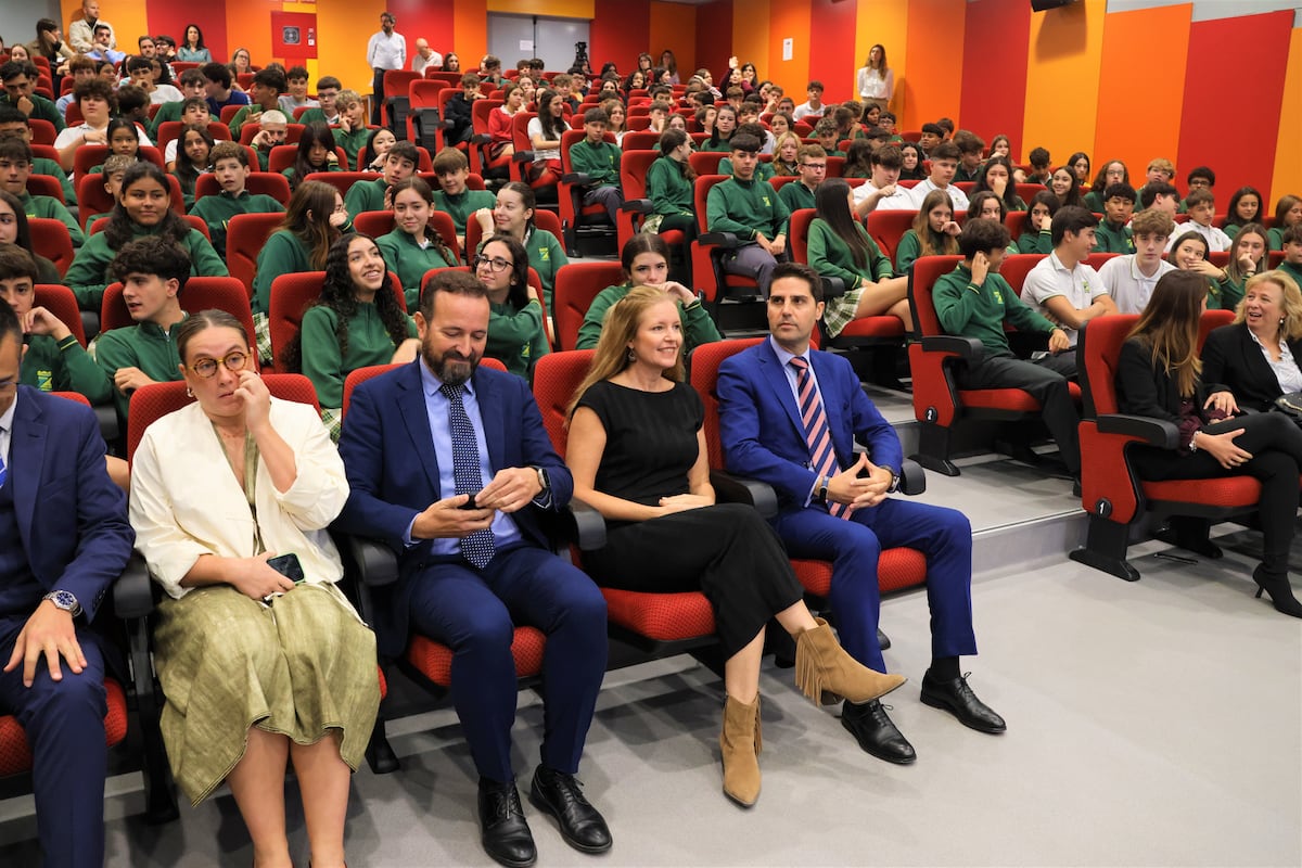 Les cours d'ETA dans la Communauté de Madrid : une expérience malheureuse. Sectarisme et manque de rigueur