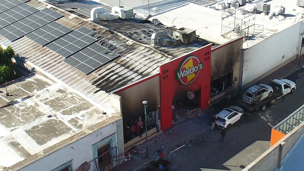 Le bureau du procureur enquête pour savoir si un transformateur était à l'origine de l'incendie qui a fait 23 morts dans un Waldo's à Sonora.