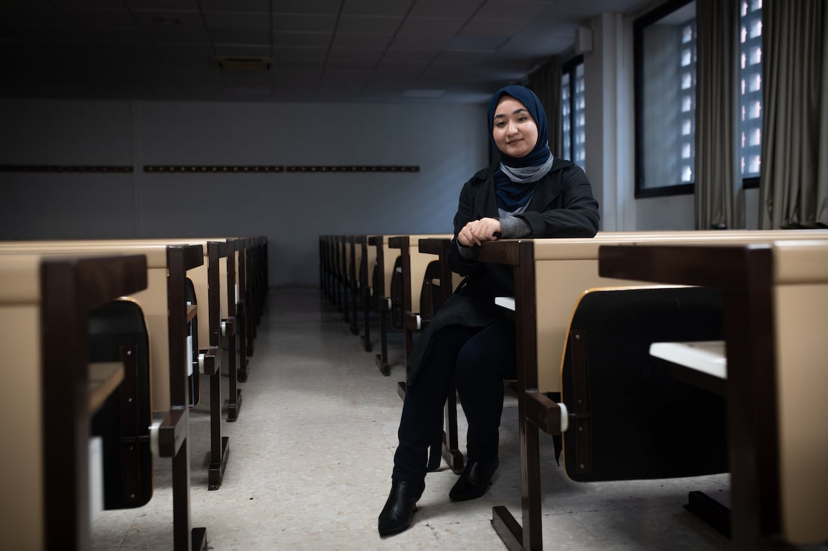 Le rêve devenu réalité de Fátima, la jeune Afghane empêchée d'aller à l'université par les talibans