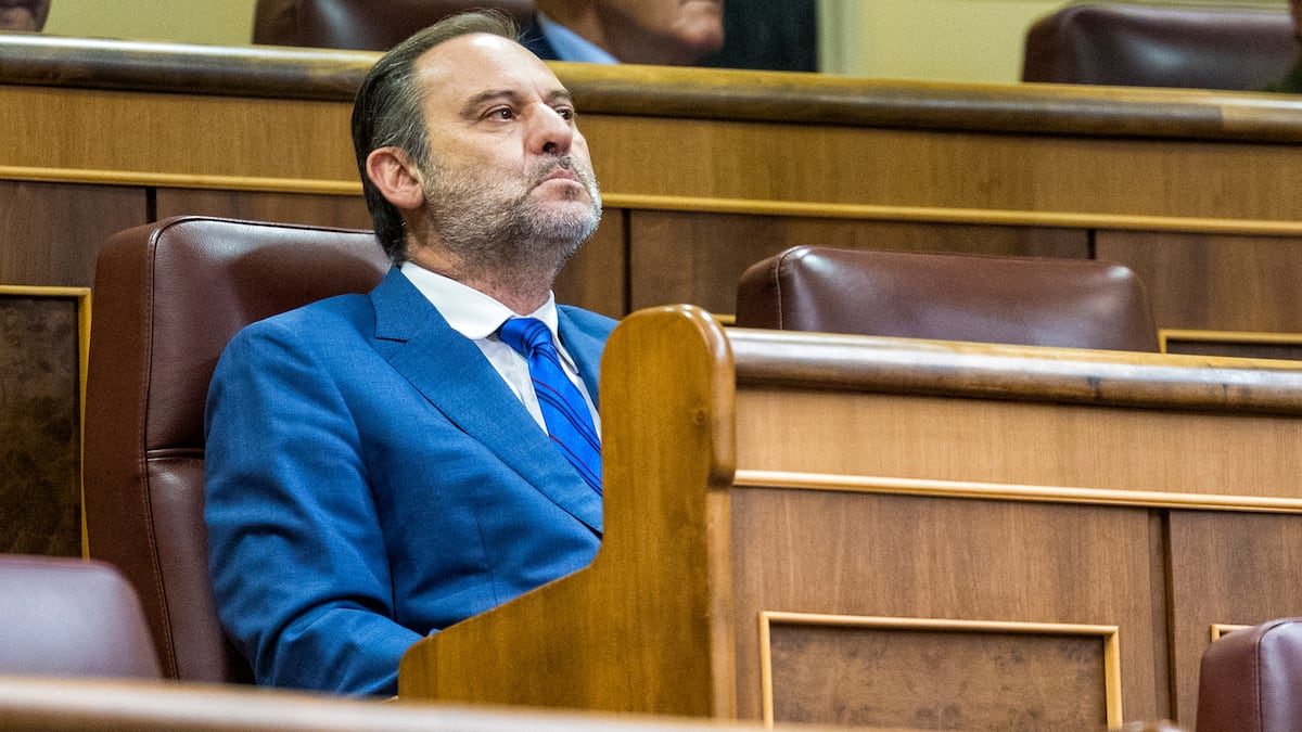 Ábalos tire contre le gouvernement à la veille de la décision d'aller en prison