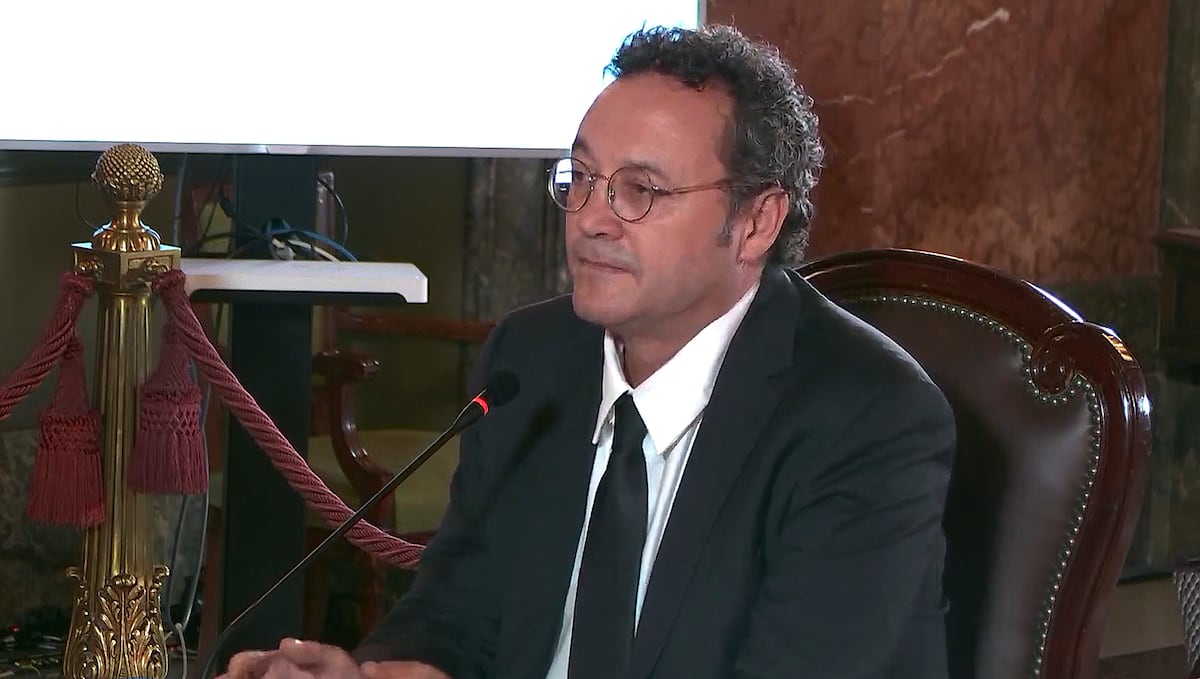 La Cour suprême condamne le procureur général à deux ans de récusation pour avoir révélé un secret