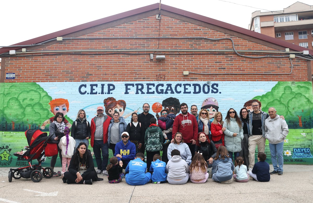 Les familles d'une école de Fuenlabrada contestent Ayuso devant le tribunal pour avoir voulu éteindre les écrans dans les centres de Madrid