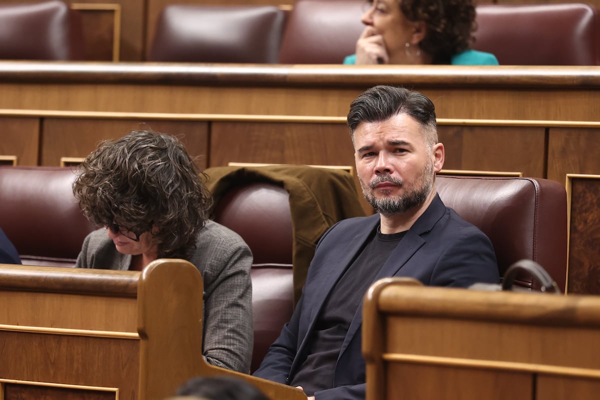 Les partis de gauche dénoncent à l’unanimité la décision concernant le procureur général : « Un véritable coup d’État judiciaire »