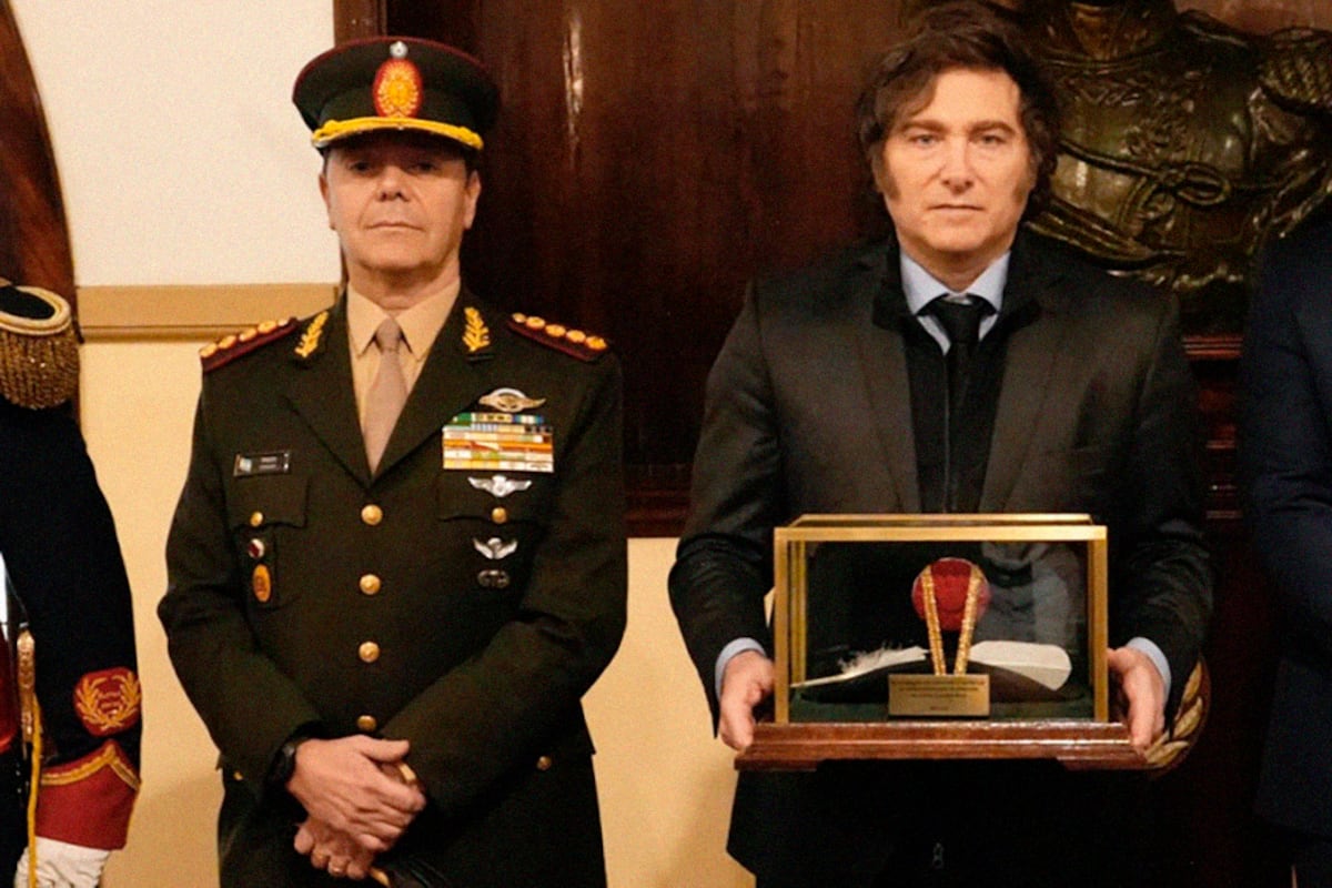 Milei nomme un militaire au poste de ministre de la Défense de l'Argentine pour la première fois depuis le retour de la démocratie