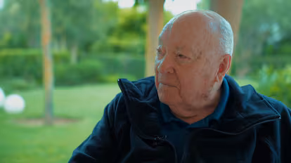 Ramón Martín-Busutil, ingénieur à la retraite de 91 ans, a complété un master en intelligence artificielle et innovation sur la plateforme en ligne Founderz.