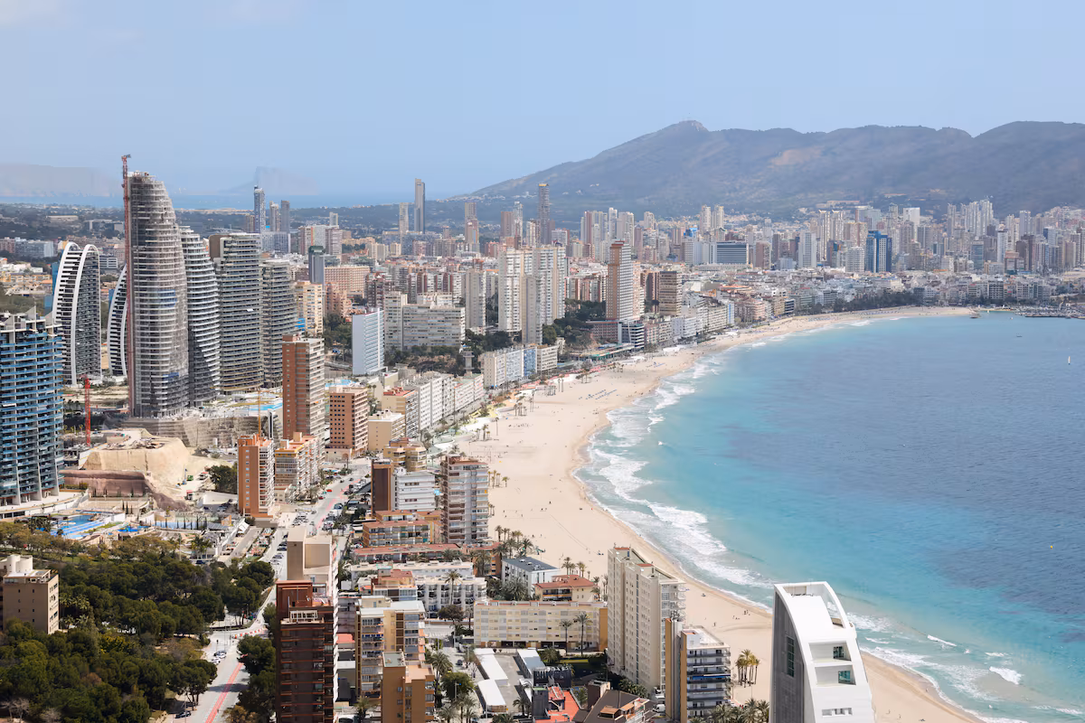 Sept personnes blessées dans l'effondrement d'une partie du toit d'un hôtel à Benidorm