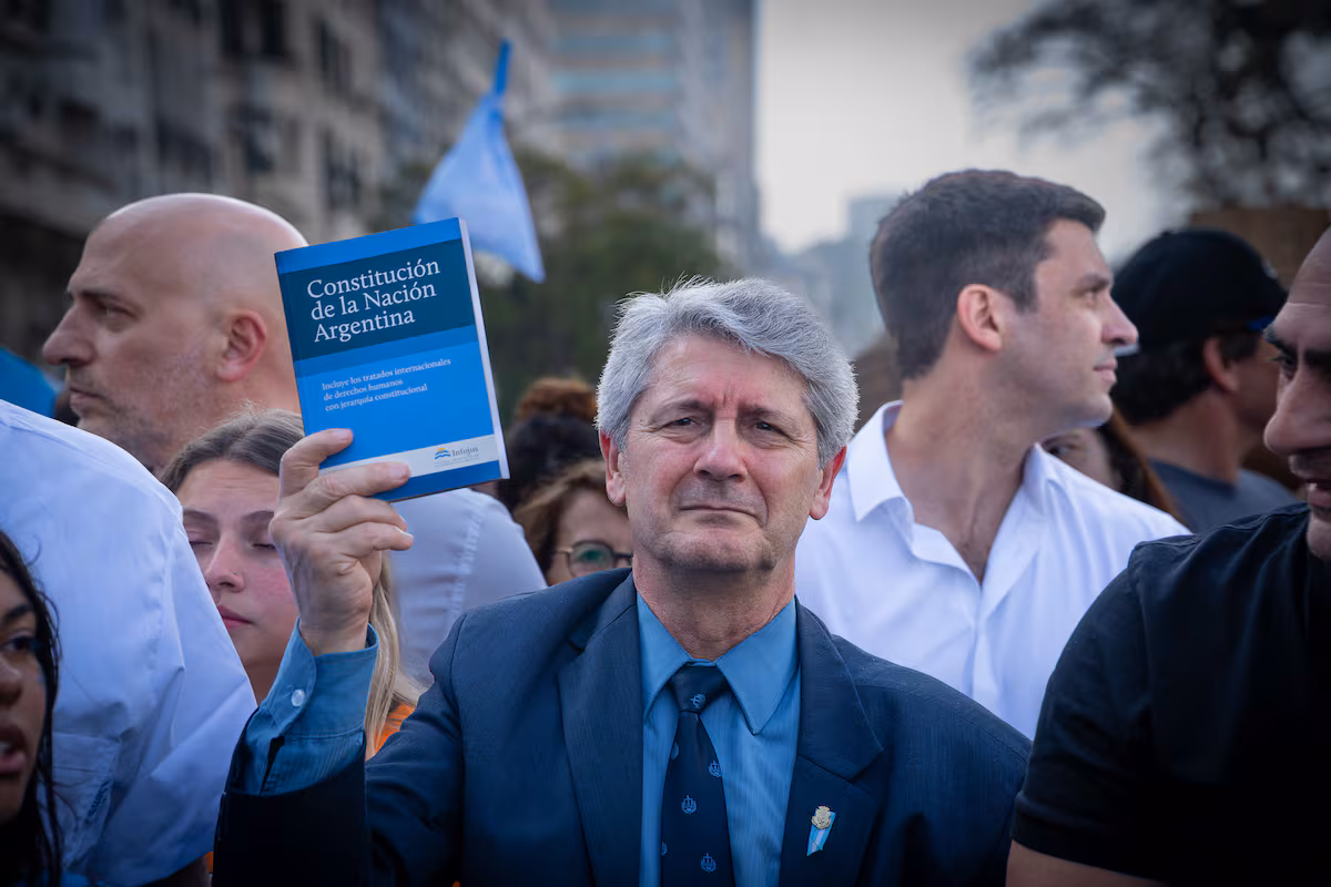 L’effondrement des salaires expulse les enseignants et saigne l’université publique argentine