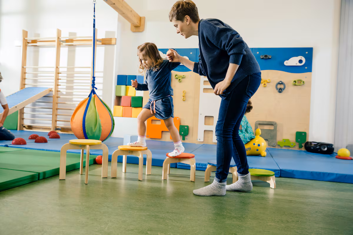 Jouer, tomber, essayer : ce qu'enseigne une classe de psychomotricité