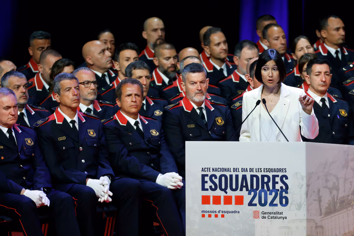 Le gouvernement justifie le déploiement des « mossos » dans les instituts pour prévenir « la violence des jeunes »