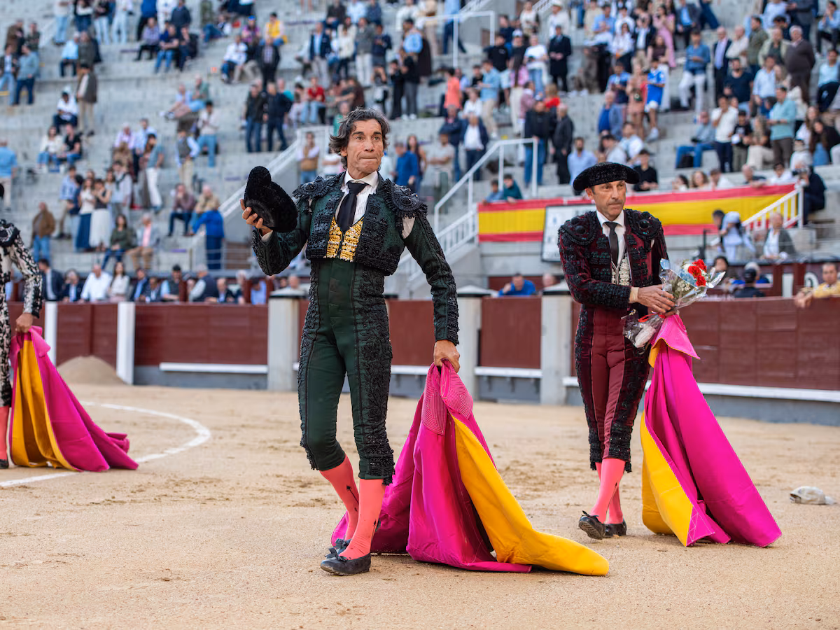 Curro Díaz, avec son retour sur le ring, surmonte avec dévouement le deuil de son père