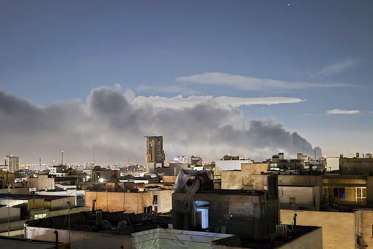 Dernières nouvelles sur la guerre entre les États-Unis et Israël contre l’Iran, en direct | Israël lance de nouvelles attaques contre l'Iran et menace le réseau ferroviaire du pays quelques heures avant l'expiration de l'ultimatum de Trump