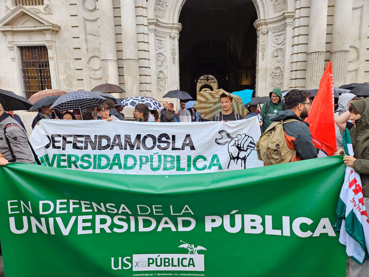 Des centaines de manifestants réclament un financement suffisant pour les universités publiques d’Andalousie