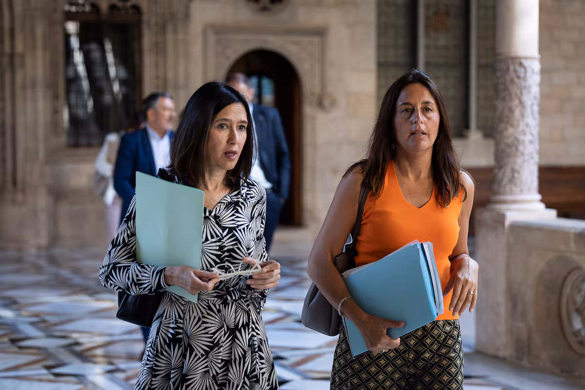 ERC, Comuns et CUP exigent la comparution de Parlon et Niubó au Parlement pour avoir déployé des « mossos » dans les instituts
