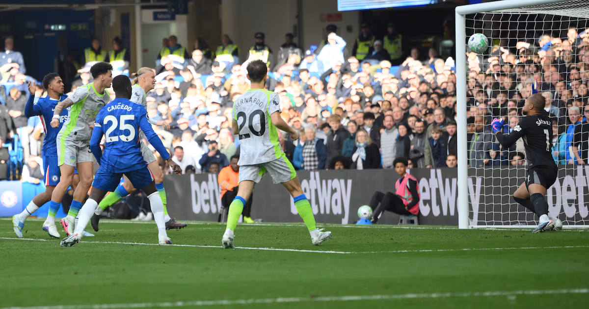 Manchester City s'accroche au Premier ministre et bat Chelsea à Stamford Bridge