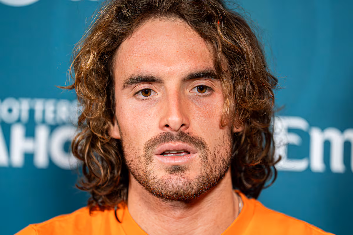 Tsitsipas parle de sa relation avec les autres joueurs de tennis : « Il est difficile de se faire des amis entre joueurs, comme s'ils gardaient un secret »