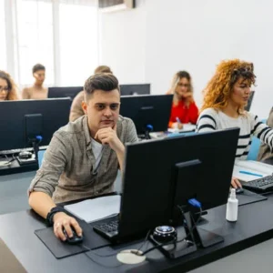 Arrêtez de dire aux étudiants que l’informatique est en train de mourir (opinion)