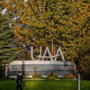 L'Université de l'Alaska envisage de mettre fin aux frais de scolarité hors de l'État