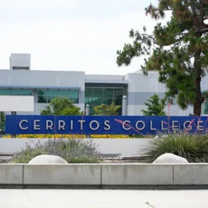 Les projets de loi de Californie pourraient étendre les diplômes de licence des collèges communautaires