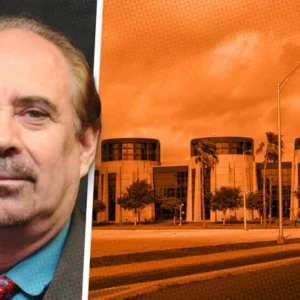 Un professeur du Texas suspendu pendant 16 mois sans recours
