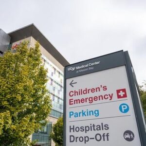 Le DOJ accuse l'école UCSF Med de discrimination