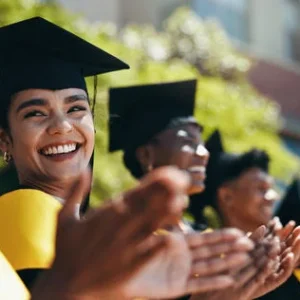 4 leçons sur la réussite des étudiants à faible revenu