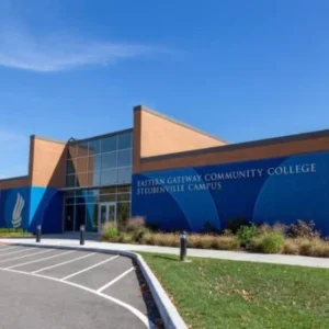 3 inculpés pour avoir volé 20 millions de dollars au Ohio Community College