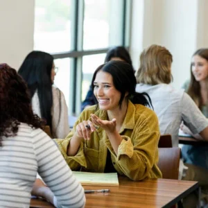 Améliorer la réussite universitaire des étudiants à faible revenu
