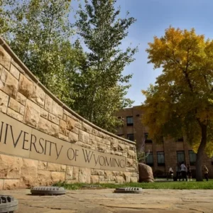 Un étudiant diplômé du Wyoming arrêté dans le cadre d'un complot d'empoisonnement présumé